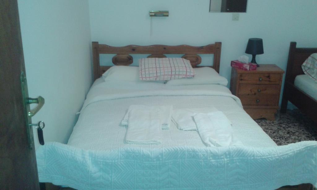 Manoleas Rooms To Let Leonídion 部屋 写真